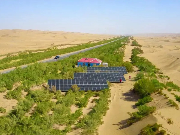 塔裏木油田(tian)綠色“光”景無(wú)限好